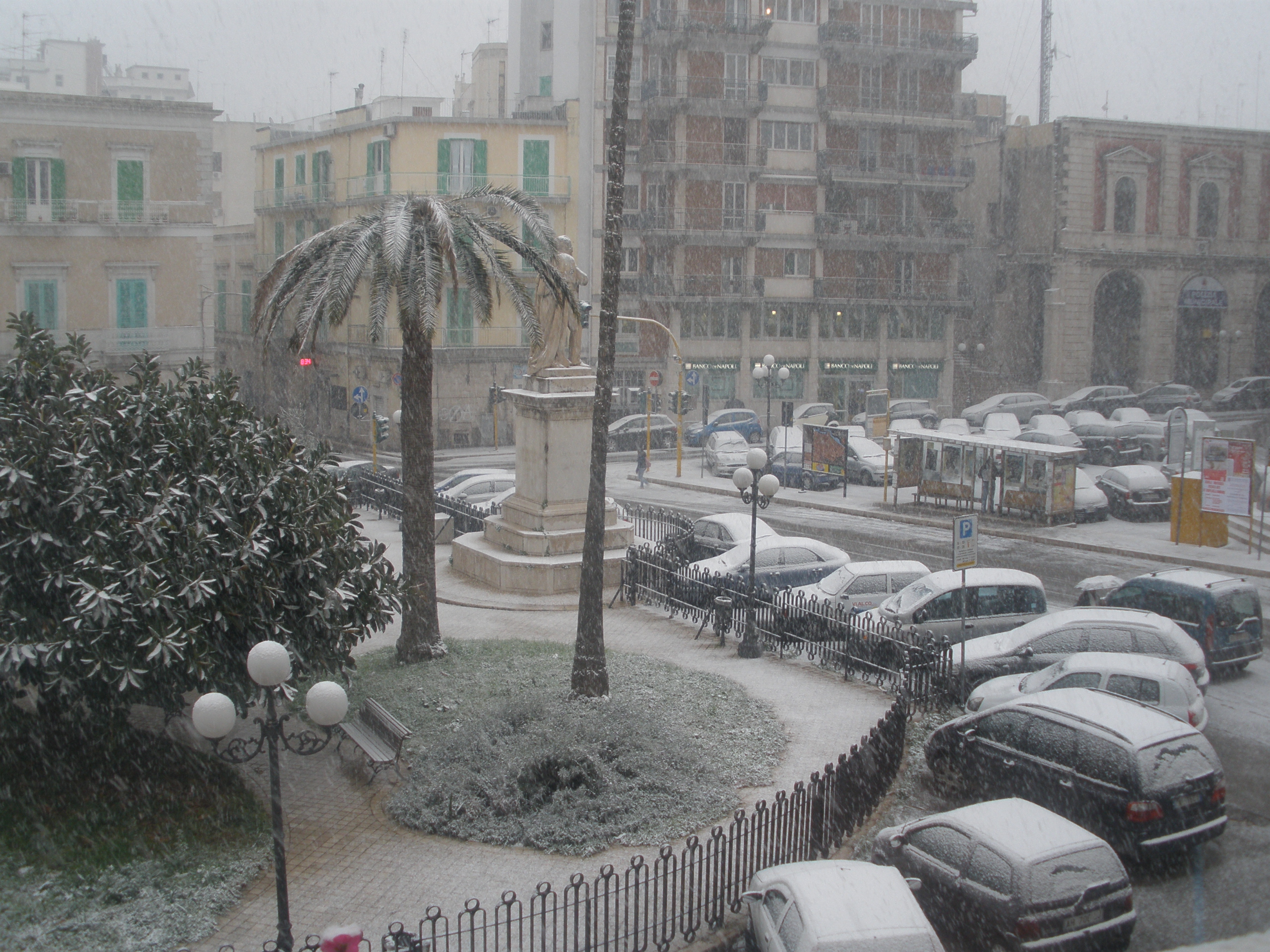 A Molfetta risveglio con la neve